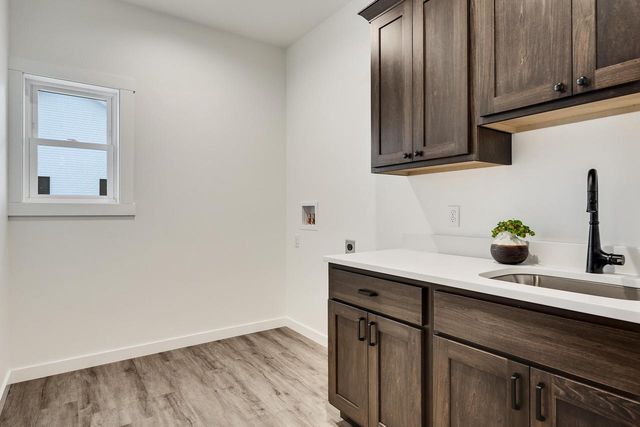 835 Crockett DRIVE, Holmen, WI 54636