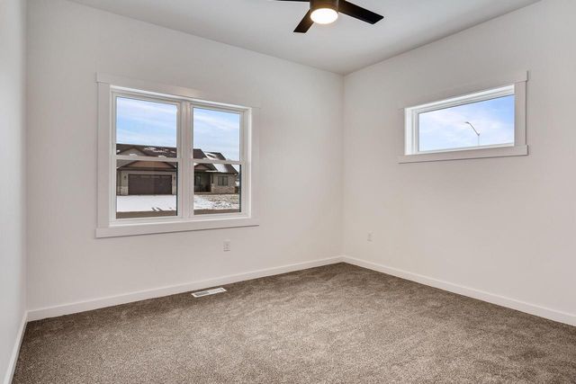 835 Crockett DRIVE, Holmen, WI 54636