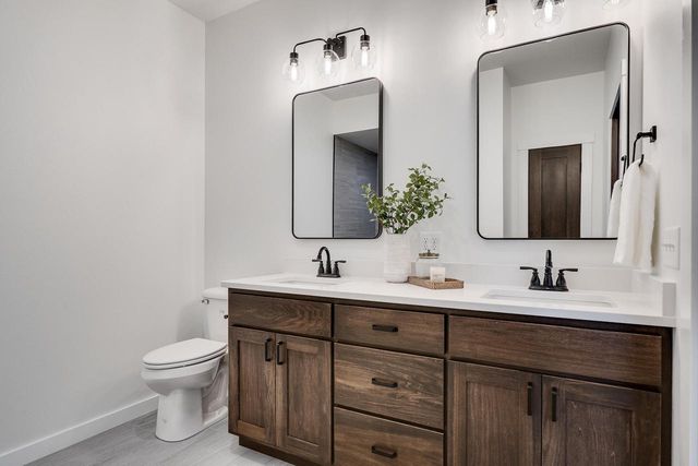 835 Crockett DRIVE, Holmen, WI 54636