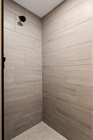 835 Crockett DRIVE, Holmen, WI 54636