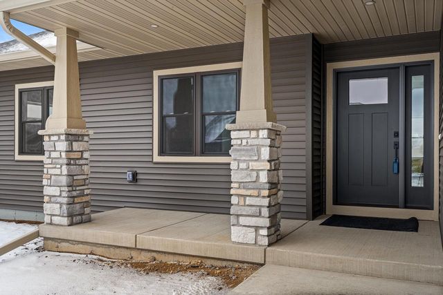 835 Crockett DRIVE, Holmen, WI 54636