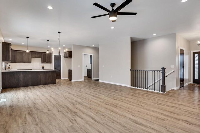 835 Crockett DRIVE, Holmen, WI 54636