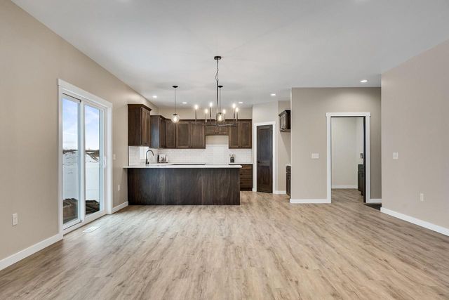 835 Crockett DRIVE, Holmen, WI 54636