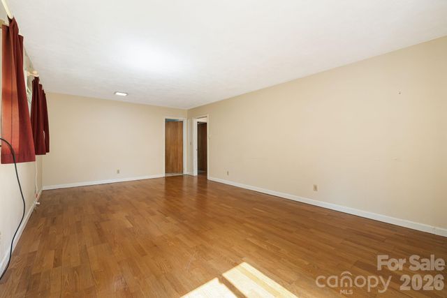 917 Fassifern Court, Hendersonville, NC 28791