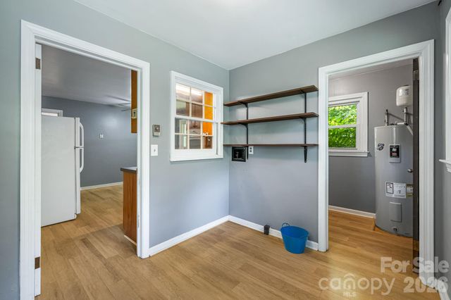 917 Fassifern Court, Hendersonville, NC 28791