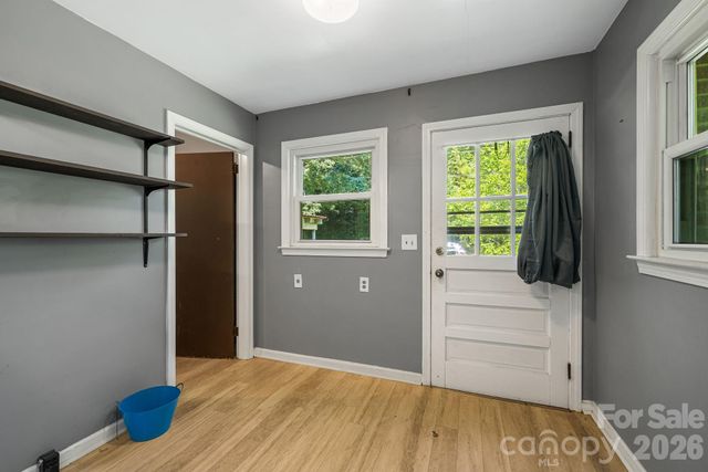917 Fassifern Court, Hendersonville, NC 28791