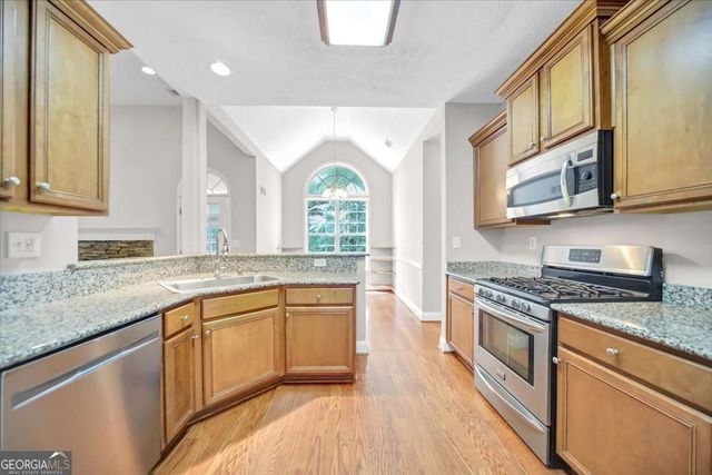 59 Rocky Circle NE, White, GA 30184