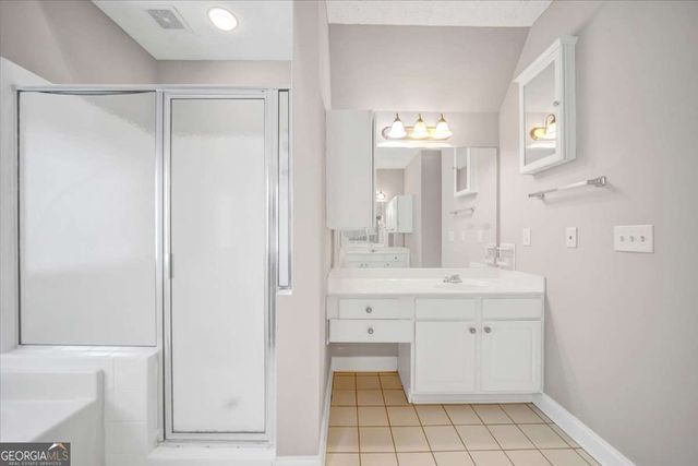 59 Rocky Circle NE, White, GA 30184
