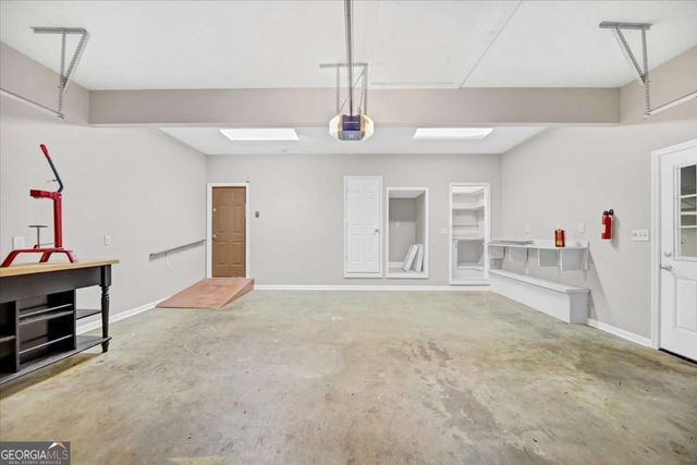 59 Rocky Circle NE, White, GA 30184