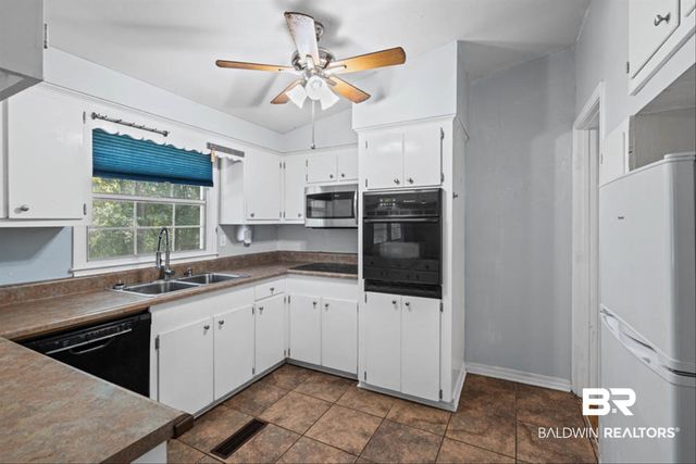 3101 Grishilde Dr, Mobile, AL 36693