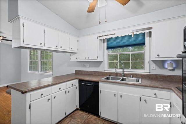 3101 Grishilde Dr, Mobile, AL 36693