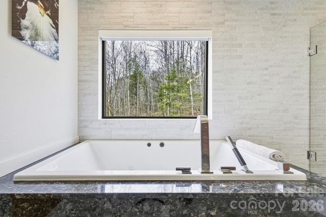 1416 High Valley Way, Lenoir, NC 28645