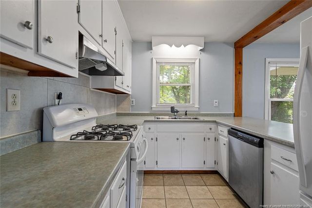 6425 Morganton Road, Fayetteville, NC 28314