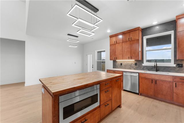 4945 Weeping Willow Avenue, Springdale, AR 72764