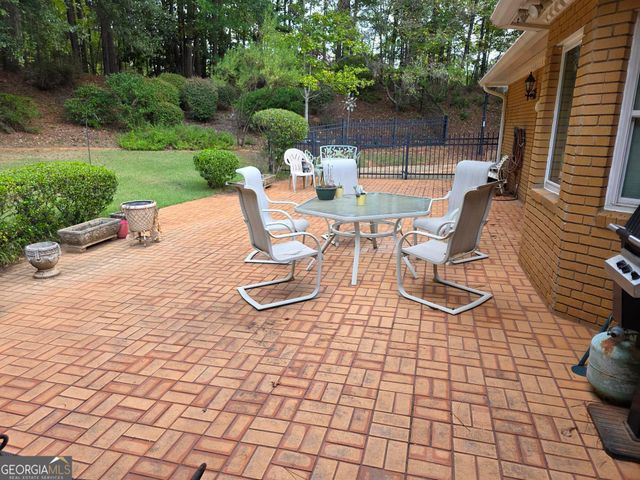 350 Castlegate Road, Macon, GA 31210