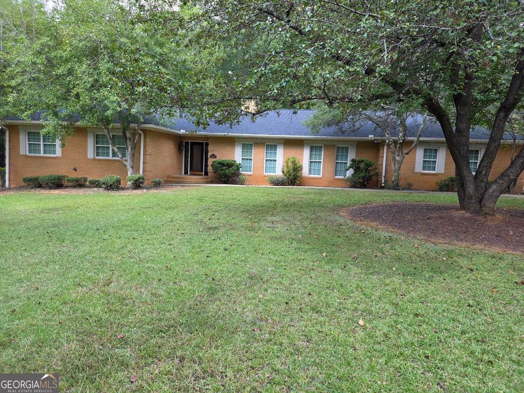 350 Castlegate Road, Macon, GA 31210