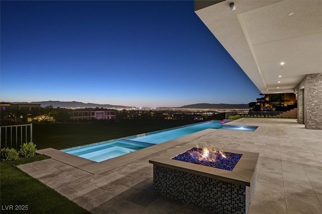 641 Majestic Rim Drive, Henderson, NV 89012