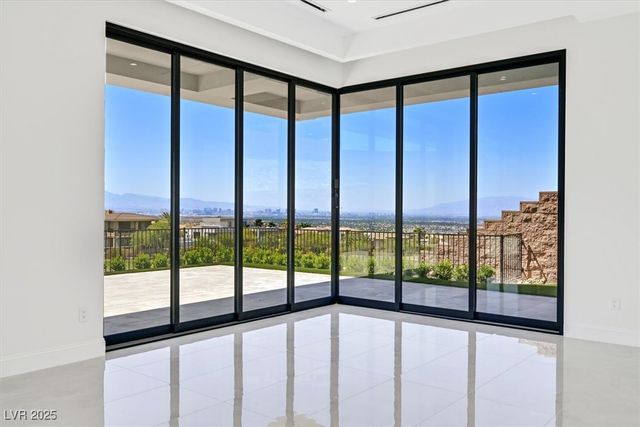 641 Majestic Rim Drive, Henderson, NV 89012