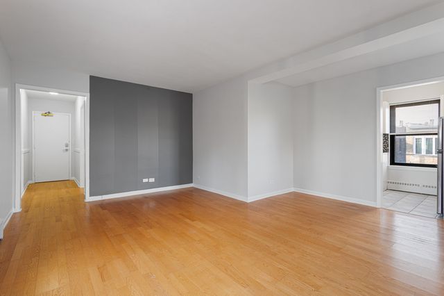 5858 N SHERIDAN Road 407, Chicago, IL 60660