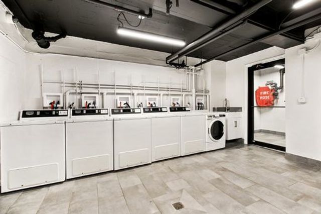 5858 N SHERIDAN Road 407, Chicago, IL 60660