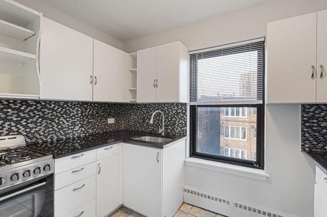 5858 N SHERIDAN Road 407, Chicago, IL 60660