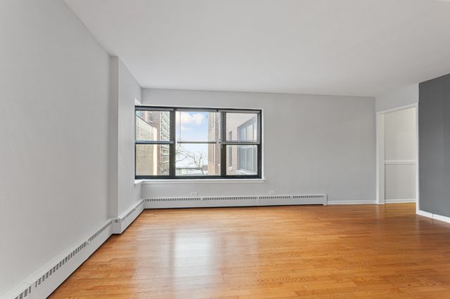 5858 N SHERIDAN Road 407, Chicago, IL 60660