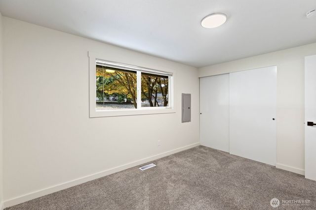 30420 2nd Avenue S, Federal Way, WA 98003