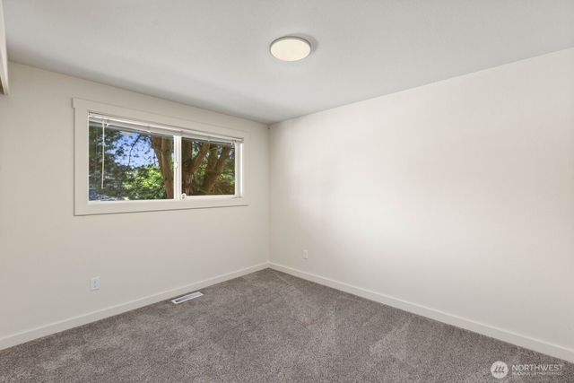 30420 2nd Avenue S, Federal Way, WA 98003