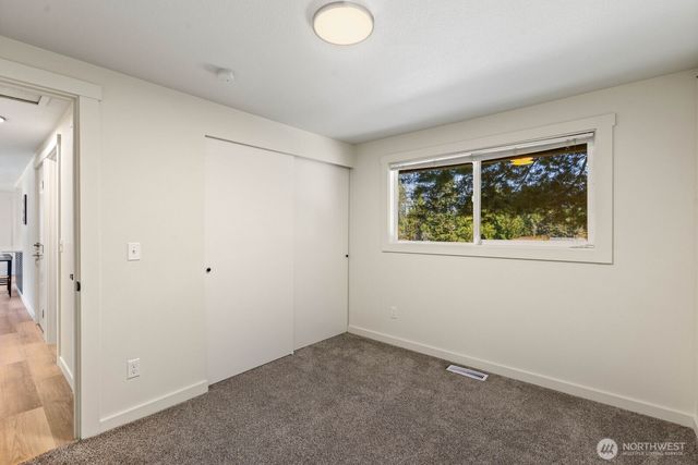 30420 2nd Avenue S, Federal Way, WA 98003