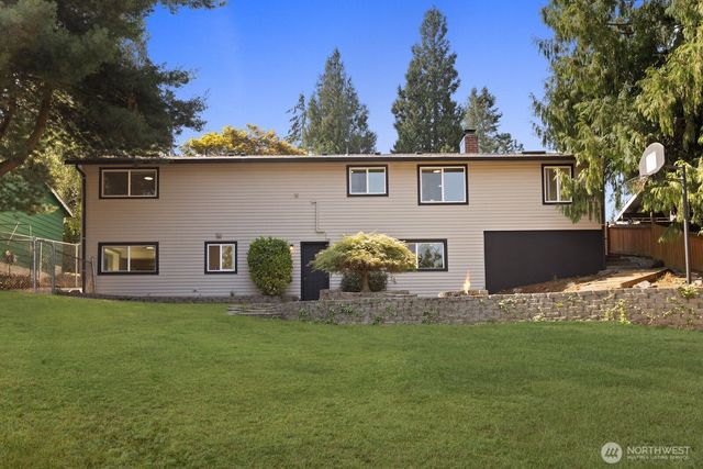 30420 2nd Avenue S, Federal Way, WA 98003