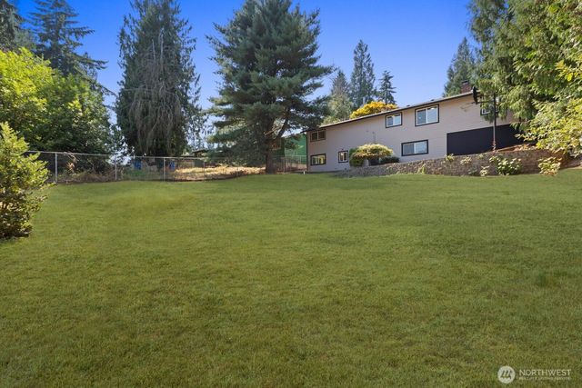 30420 2nd Avenue S, Federal Way, WA 98003