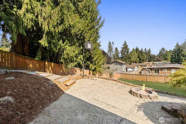 30420 2nd Avenue S, Federal Way, WA 98003