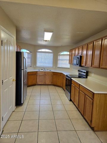 7931 W Kimberly Way, Glendale, AZ 85308