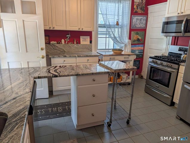 51 Broad Street, Plainville, CT 06062