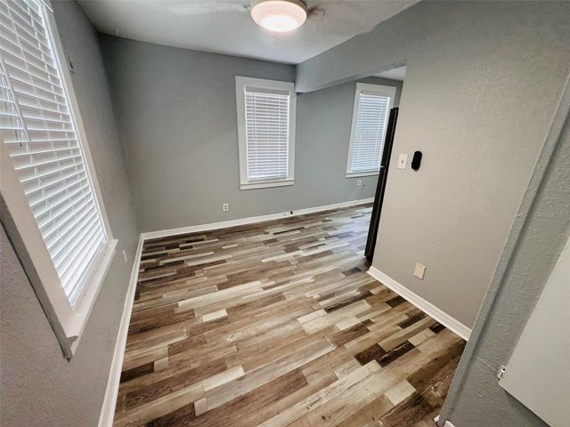 128 W NORTH STREET, Tampa, FL 33604