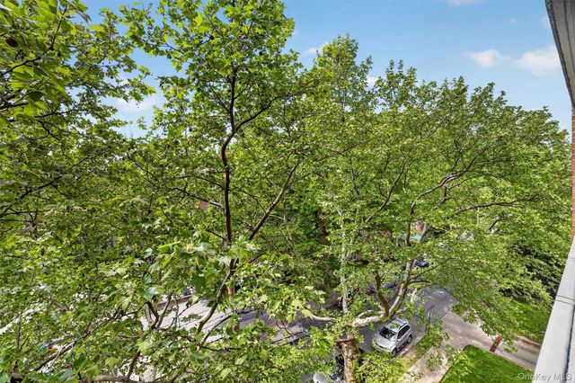 636 N Terrace Avenue 3F, Mount Vernon, NY 10552