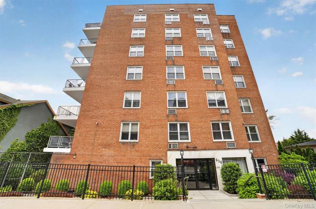 636 N Terrace Avenue 3F, Mount Vernon, NY 10552