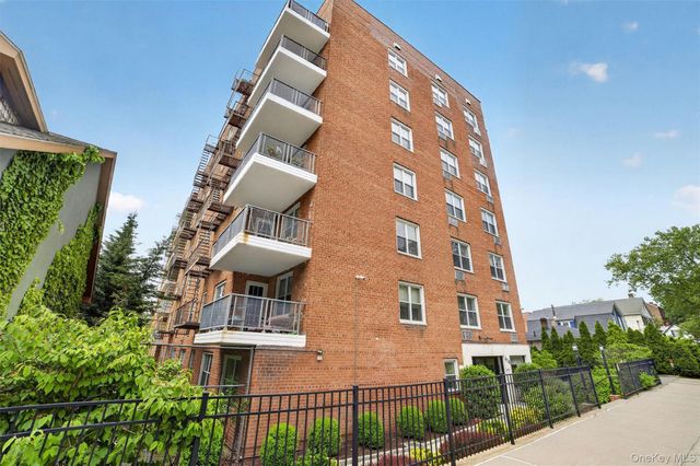 636 N Terrace Avenue 3F, Mount Vernon, NY 10552