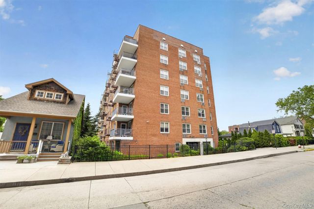 636 N Terrace Avenue 3F, Mount Vernon, NY 10552