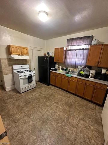 54 Passaic St, Passaic City, NJ 07055