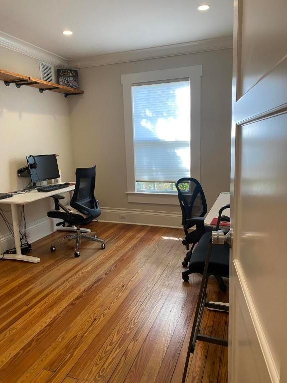 Image 7 of property listing at 102 NE 1st Avenue, Delray Beach, FL 33444