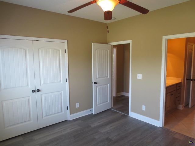 2026 Pin Oak Terrace, Bonaire, GA 31005