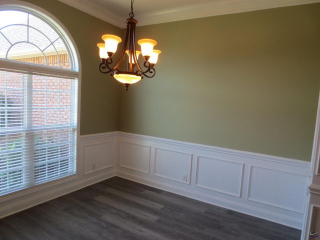 2026 Pin Oak Terrace, Bonaire, GA 31005