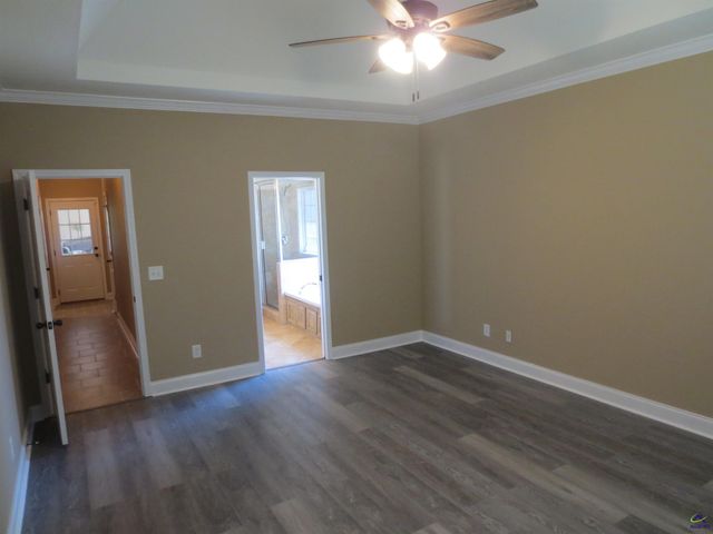 2026 Pin Oak Terrace, Bonaire, GA 31005