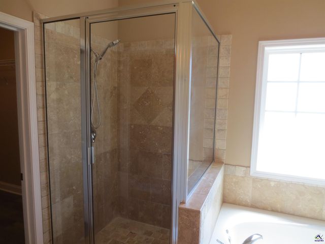 2026 Pin Oak Terrace, Bonaire, GA 31005