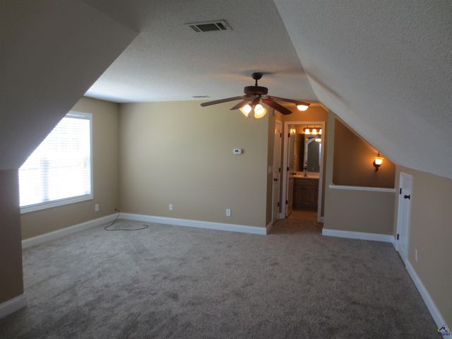 2026 Pin Oak Terrace, Bonaire, GA 31005