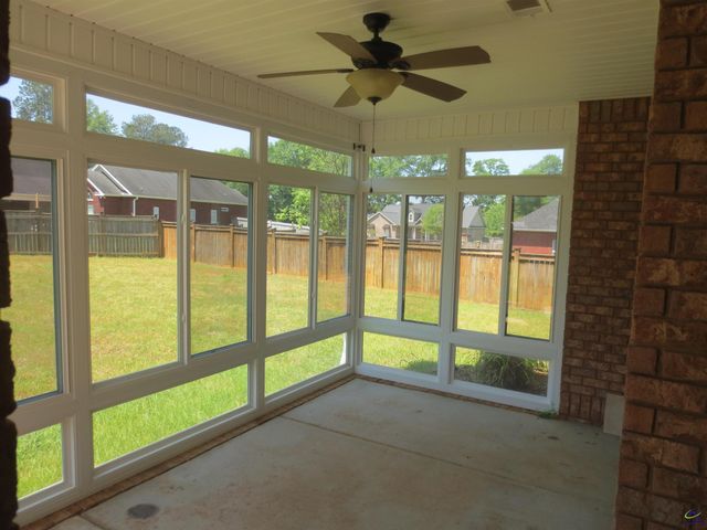 2026 Pin Oak Terrace, Bonaire, GA 31005