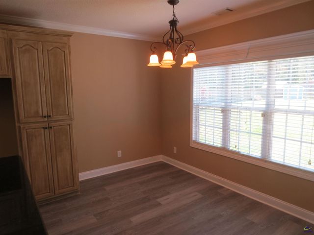 2026 Pin Oak Terrace, Bonaire, GA 31005