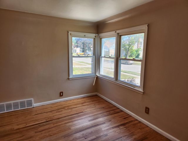 4474 Syracuse Street, Dearborn Heights City, MI 48125