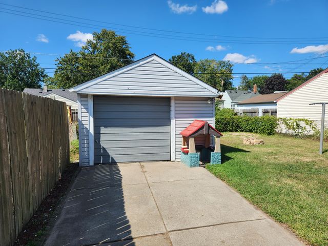 4474 Syracuse Street, Dearborn Heights City, MI 48125